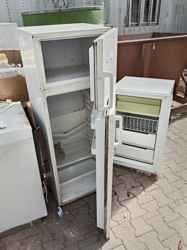 Freezer Removal Service in Sacramento, CA
